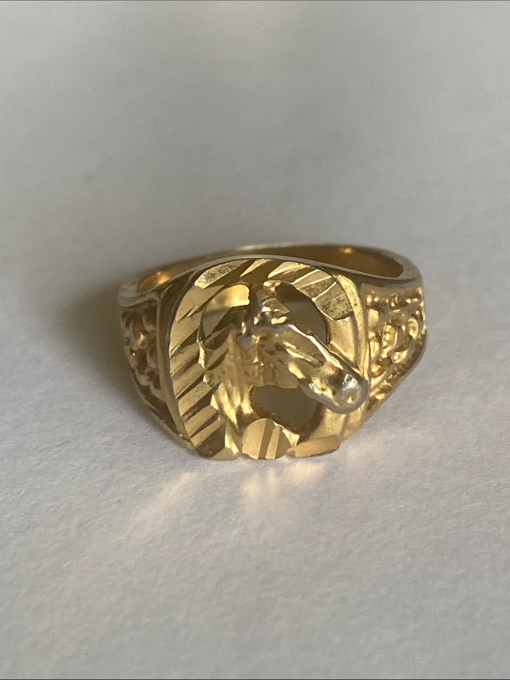 Vintage Gold Horsehead & horseshoe size 8.5 Ring
